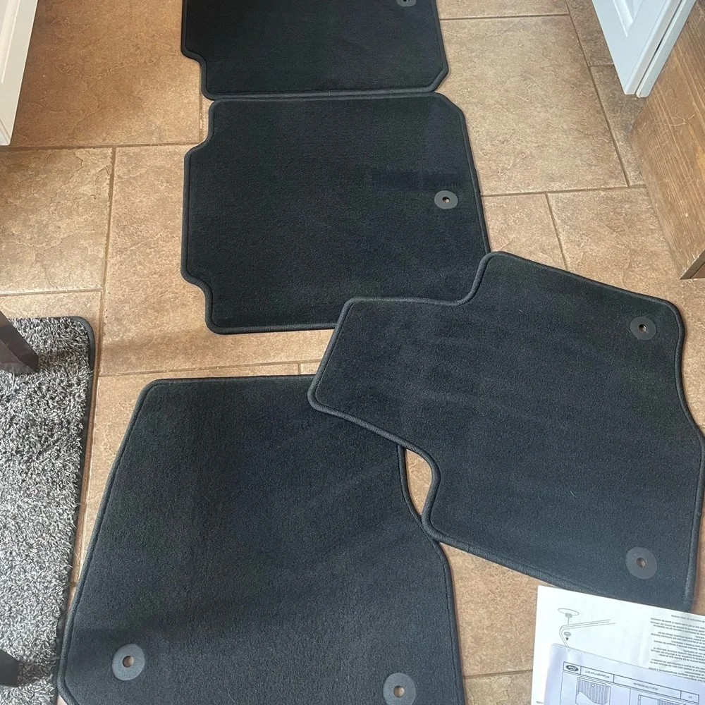 Ford Expedition Floor Mats - Thick Carpet